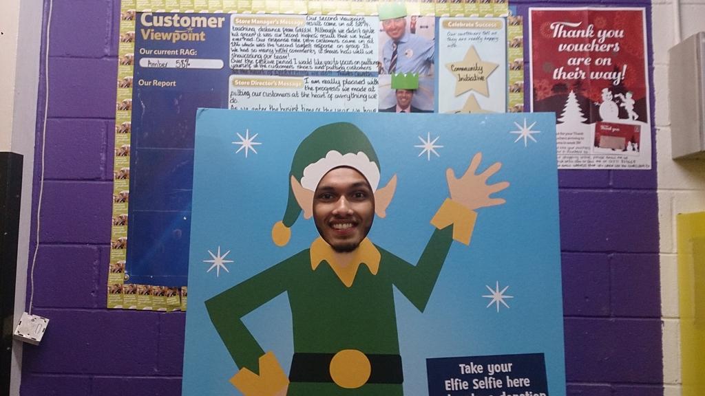 Elfie selfie time <a href="/TescoGDunmow/">Tesco Great Dunmow</a>#Elfieday <a href="/ssGroup23/">Tony Delay</a> <a href="/chrisphillips27/">chris phillips</a> <a href="/NSheail/">Nicola Sheail</a> <a href="/SarahLeamon/">Sarah Lewis</a>