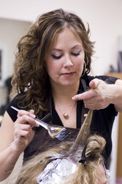 greatlookinghai's tweet photo. How to Find a Great Hair Colorist - http://t.co/VPQKXxqSHM http://t.co/uOfDkyR8nj