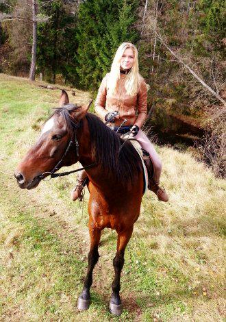 TripTogether's tweet photo. Tatjana is a #travelsingle who loves exploring the outdoors. Ready for a #natureexcursion? http://t.co/ThsWpbdwY9 http://t.co/7xqL86DOYy