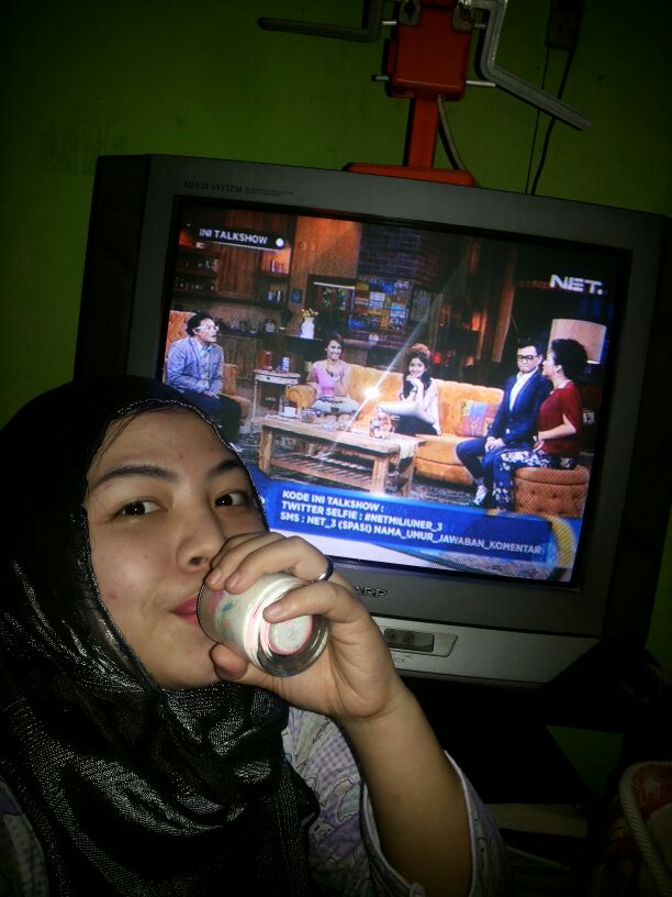 widi_ms's tweet photo. Talk show yang paling keren yaaa @Ini_Talkshow #NETMiliuner_3 #IniTalkshowNETciegitu clue:W http://t.co/iFFOl1uiVO