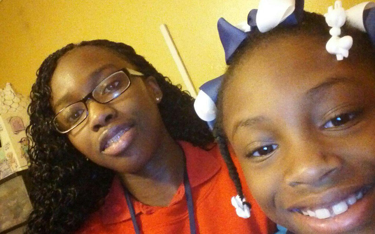 jaidamcleod1's tweet photo. My little sis love her http://t.co/aZGe6ofgul