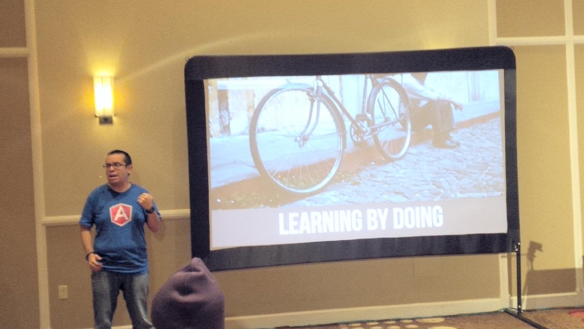 wareFLO's tweet image. Learning by doing, to a beginner, lighting an LED makes you feel like Zeus! @ykro  #RobotsConf2014 #Maker Movement