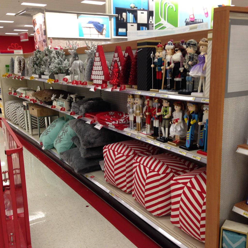 ChumbleyJamie's tweet photo. No TAT in the back all trend runs full and ready for the weekend. http://t.co/IQH8azNtMJ