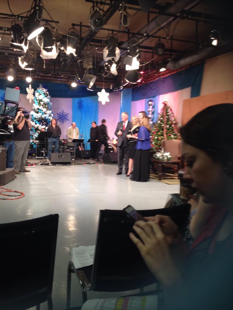KatieSheriff's tweet photo. @DaddiesTelethon is soon starting! #XmasDaddiesCB http://t.co/I8baXpy9XR