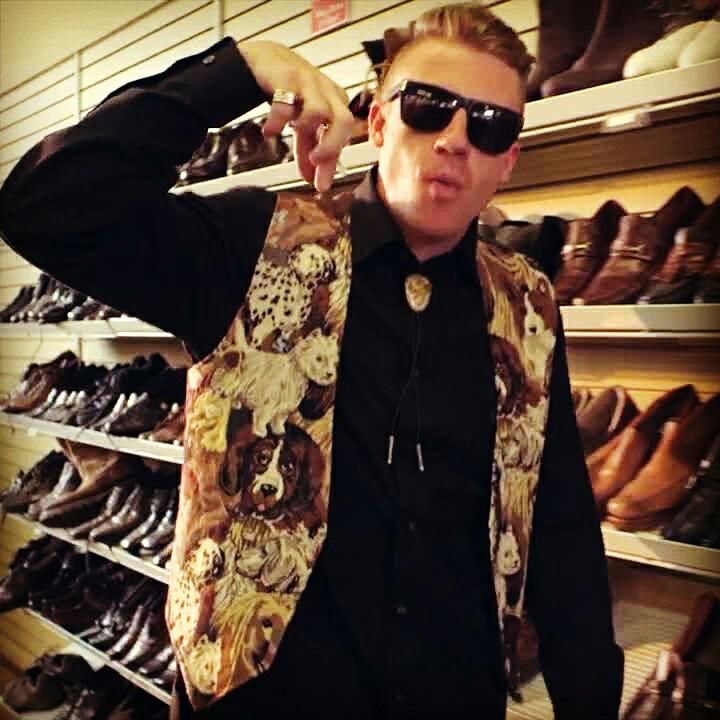 veidsrekawrapit's tweet photo. #macklemore  # ryanlewis http://t.co/QrGB5Rd0pD