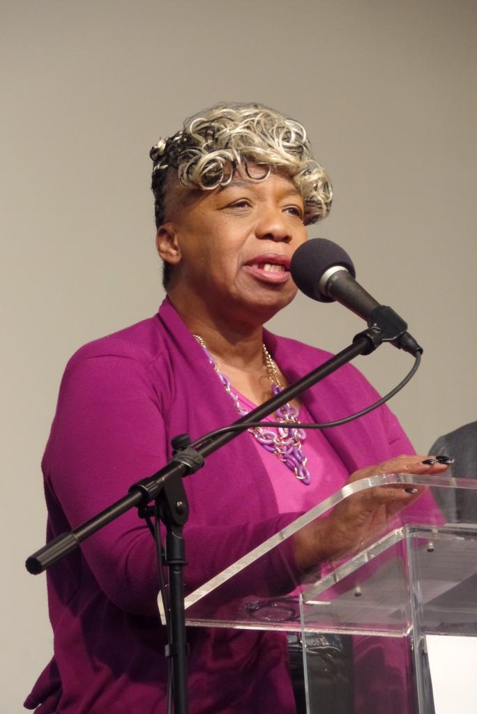 MarcusSolis7's tweet image. Mother of #EricGarner thanks protestors. "Keep doing what you're doing, but do it in peace."