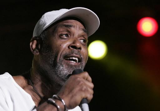 HAPPY BIRTHDAY FRANKIE BEVERLY of MAZE!! I WANT TO FEEL I M WANTED (LIVE).  