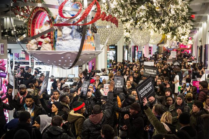 TheRoot's tweet image. Protests againt police violence are mounting in response to #Ferguson &amp;amp; #EricGarner bit.ly/1yAv9Mq