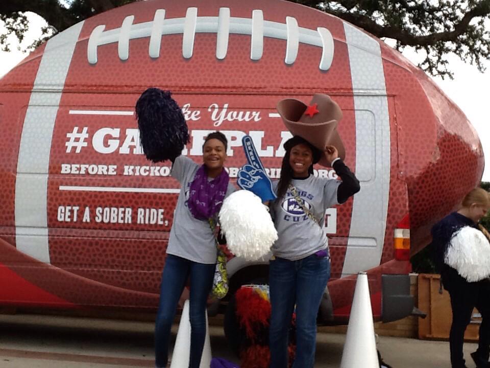 TxDOT's tweet photo. Hey #TCU fans, come make your sober ride #gamplan. We're in Frog Alley on the east side of Amon G. Carter stadium. http://t.co/kTWkVINDBv