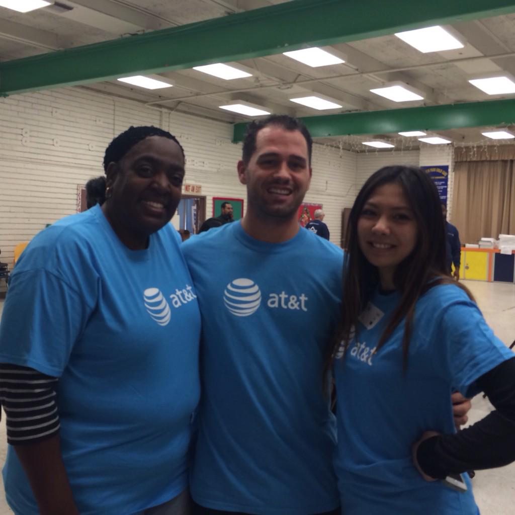 brew_shannon's tweet photo. #attangels Huge thanks to Dawne Gardner and Lyna Hoc for organizing @oxygenERG ATT Pioneers efforts! http://t.co/r9P9WoCUge