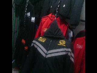 Yg hadir jgnlupa pade mampir ke Outlet Mahkota 1 dan bagi yg ingin ikut menjadi DONATUR silakan isi formulir di PI