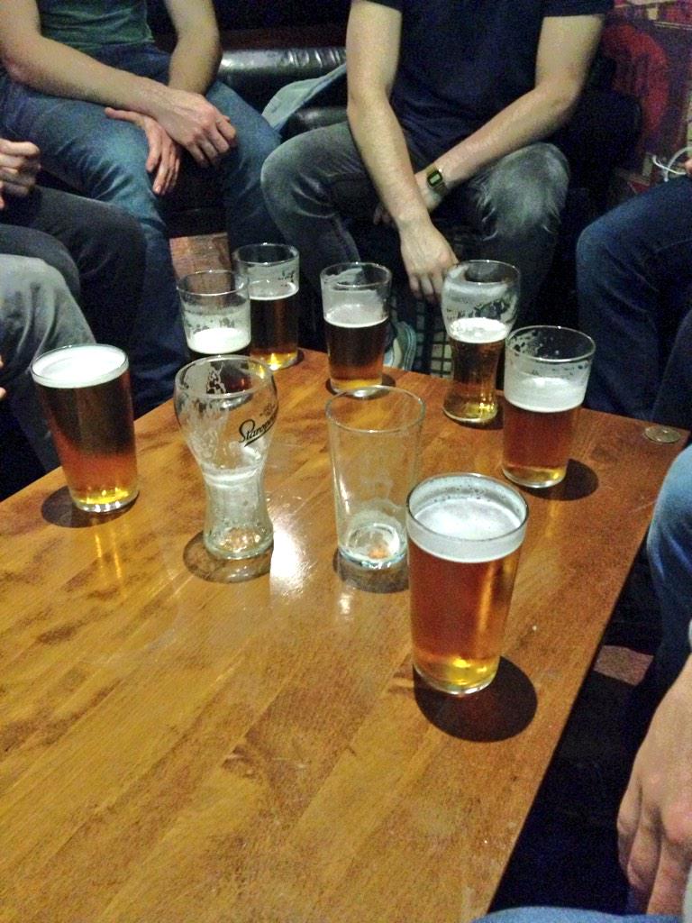 titansrufc's tweet photo. @SiHall_31 the boys are having a beer in thought of you fella. Recover quickly #pray4pbear #crickdoesntdrink http://t.co/pKnKc2Ifnn