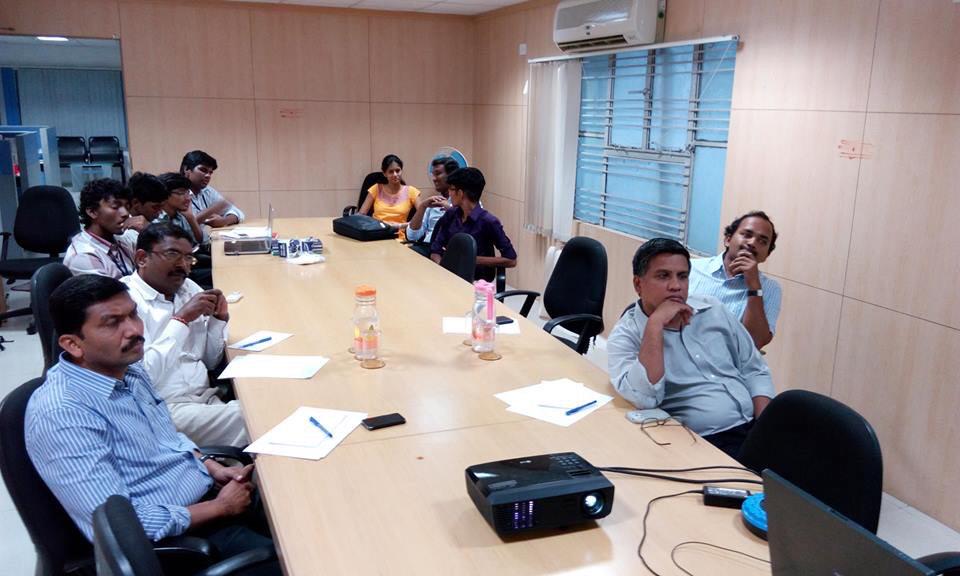 Earlier during #GEW2014, #YiTrichy organised 'Squeeze The Brain' - an idea generation competition for <a href="/YiYuva/">YiYuva</a> Choupal