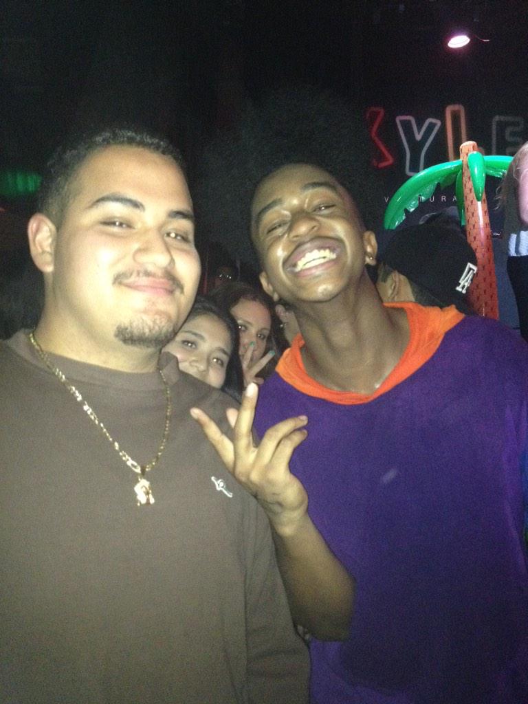 JJ8051's tweet photo. @SuperDuperUGLY @SuperDuperKyle @superduperbrick @MrMan2ThaTop #velvetjones #hometownshow #TurntUp great fucking show http://t.co/Lz7GfiEeao