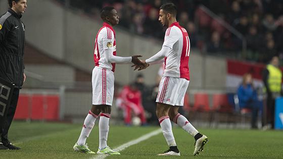 AFCAjax's tweet photo. Onze competitiedebutanten: #Bazoer en #Menig! #ajawil http://t.co/d1QZk1mMy8