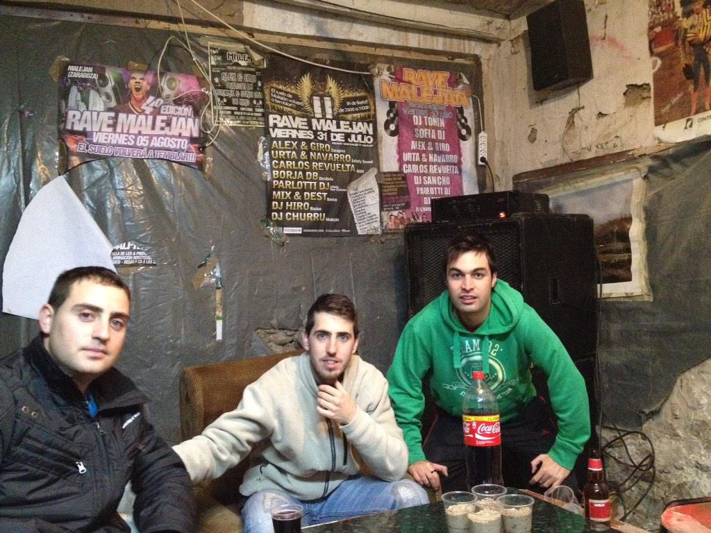 jamacucomalejan's tweet photo. Empezamos duro!! @sergio_malejan @alvarito1181 @SotoMalejan http://t.co/xfHjabKo0C