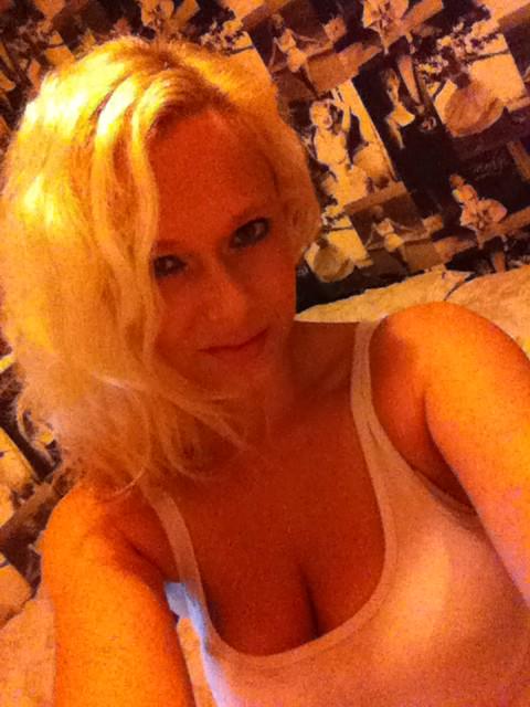 Curly or straight I donno http://t.co/Ko5L3uqnIM<a href="/tag/bff"class="tags"><span>#bff</span></a>