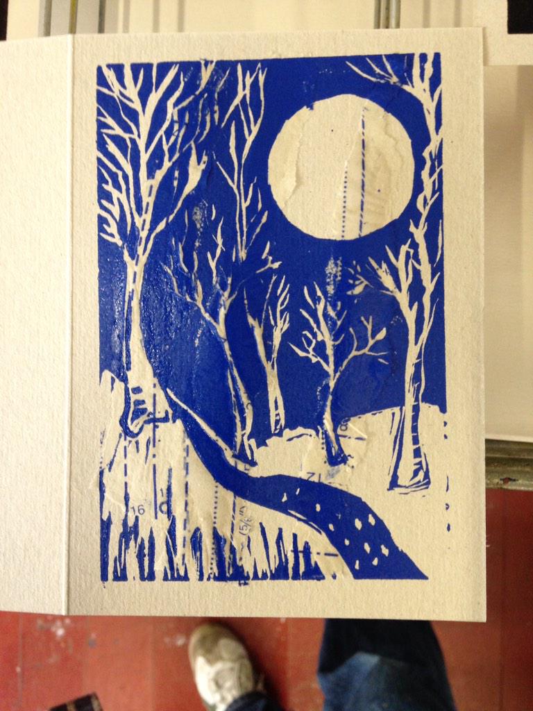 Mintprint's tweet photo. I taught a lino cut Christmas cards workshop @wyprintworkshop  their work was fab! http://t.co/kJKP8Oimyn