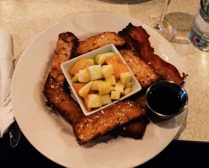 DCbottomless's tweet photo. Deep fried french toast #heavenonearth #butiminspace #dcbottomless @Satelliteroomdc http://t.co/kOmyenEs9N
