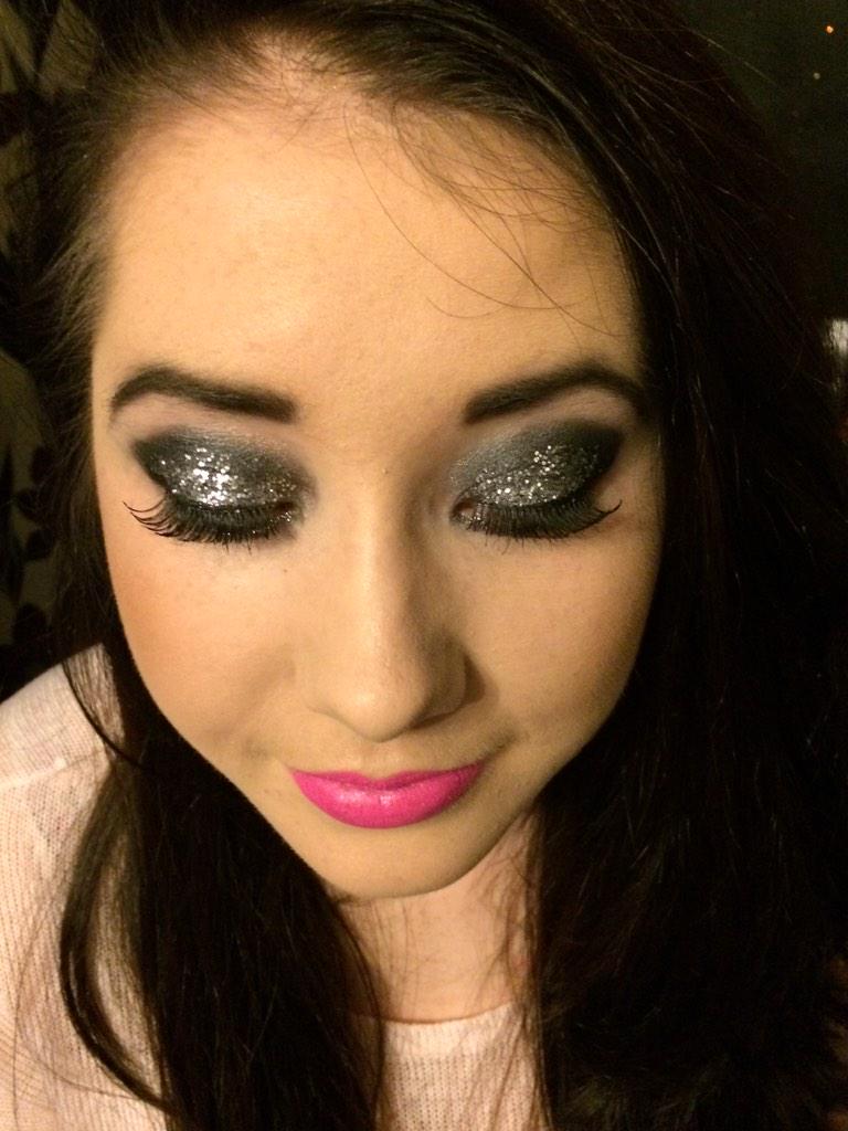 MakeupByLorna's tweet photo. Tonight's client wanted glittery eyes! I used @KryolanOfficial #MultiGel @UrbanDecay #Black palette @LOrealParisUK http://t.co/GRqBCfNGcV