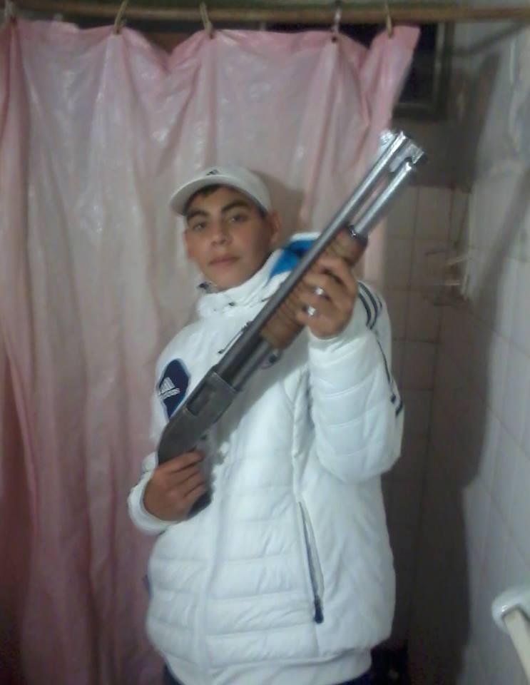 elcosodelapizza's tweet photo. -Yoni qe te trajo papá noel? 
- http://t.co/GLXVpFoebj
