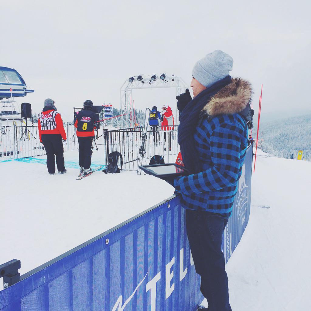 Nos crieurs des bois s'activent pour relayer vos tweets d'encouragement! #24HBORÉALE #24htremblant