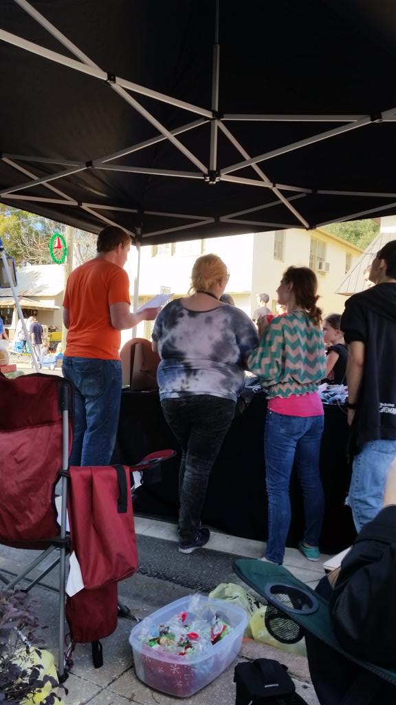 BchsSwat's tweet photo. Educating the public on #dangersoftobacco at the Macclenny Christmas Festival http://t.co/gBQOcGLhBr