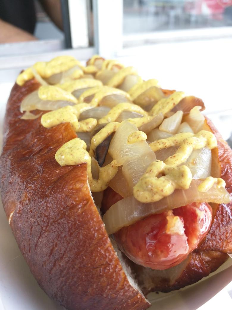 FortBendBrewing's tweet photo. Yummy Dog, LLC is here serving up some lunch! http://t.co/VAJwwvTcCY