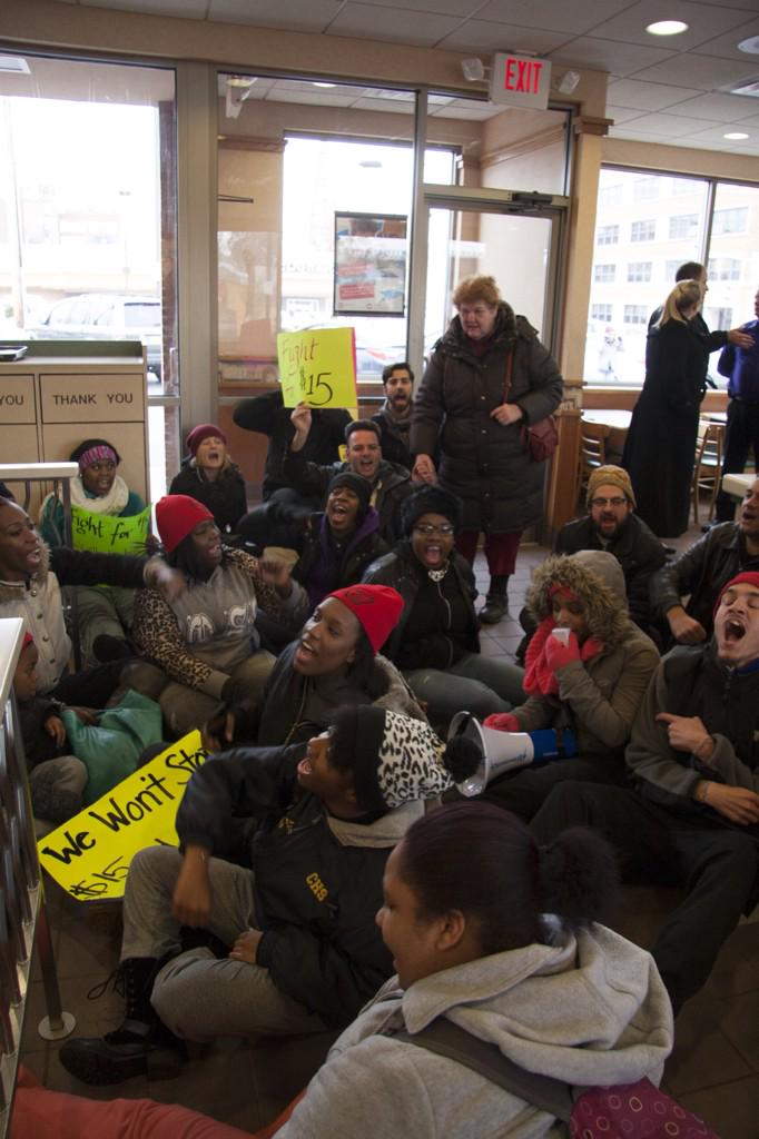 GabbyJC14's tweet image. Pittsburgh Fast food workers sit down in   Wendy's to fight for justice, $15, and a union!!! When we fight, we win!!!