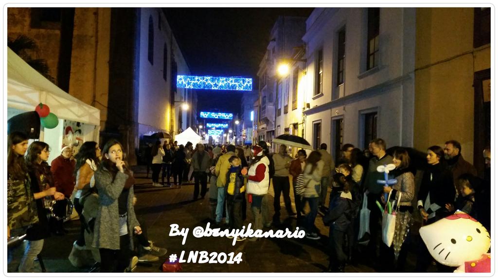 Benyikanario's tweet photo. Ya en #LNB14 disfrutando de una de las noches de ocio más importantes para Pymes, familias, una noche para todos http://t.co/k2wuVCPJE0