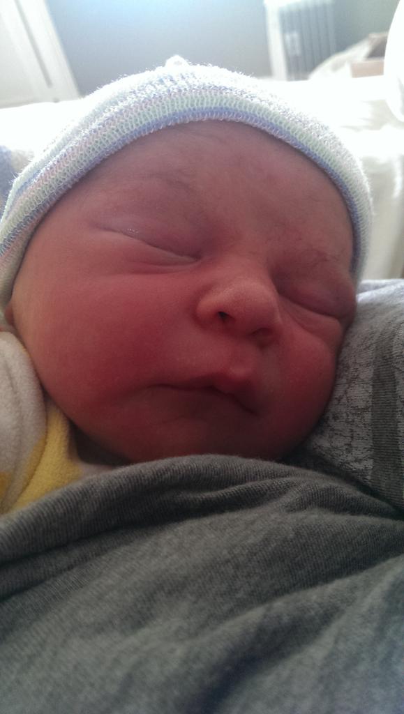 kmariebright's tweet image. Welcome Benedict Paul Bright! Born Dec 5th 8:17am. 9lbs #vba2c #intercessionofstjosemariaescriva #thankyoujesus