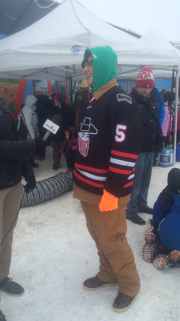<a href="/Tipi_8/">Tristan Petrie</a> taking a day off from striking arches to help out at Here Comes Santa Claus Day downtown Lloyd #newcap