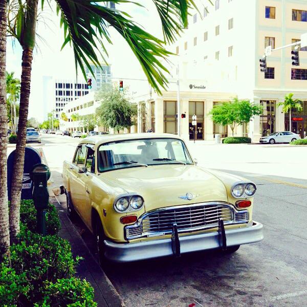 360Spaces's tweet photo. Such a Classic. RT @miamimolls So in love with my city ❤️#Miami #305 #OhHeyDecember http://t.co/vqN05Ob5qn