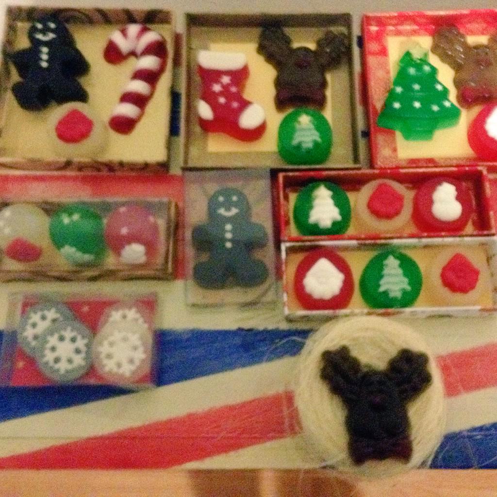 JaboneRecuerdos's tweet photo. Jabones 🎅🎄🎁plis RT @LaNapolesDF @c_insurgentes @EnElPedregalMx @_Cotidiano_ @PolancoLomas @_Narvarte @ColoniaAlamosDF http://t.co/FhJ3vu10uC
