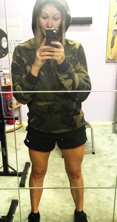 ania0307's tweet photo. legs done, super quick session as I'm exhausted, i'm channeling my inner @KaiGreene by training in a hoodie lol http://t.co/FLq6bERyES