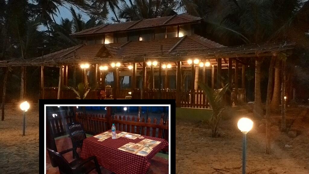 tjgouda's tweet photo. Gokarna main Beach.... Nisarga cafe http://t.co/C892yZYSuo