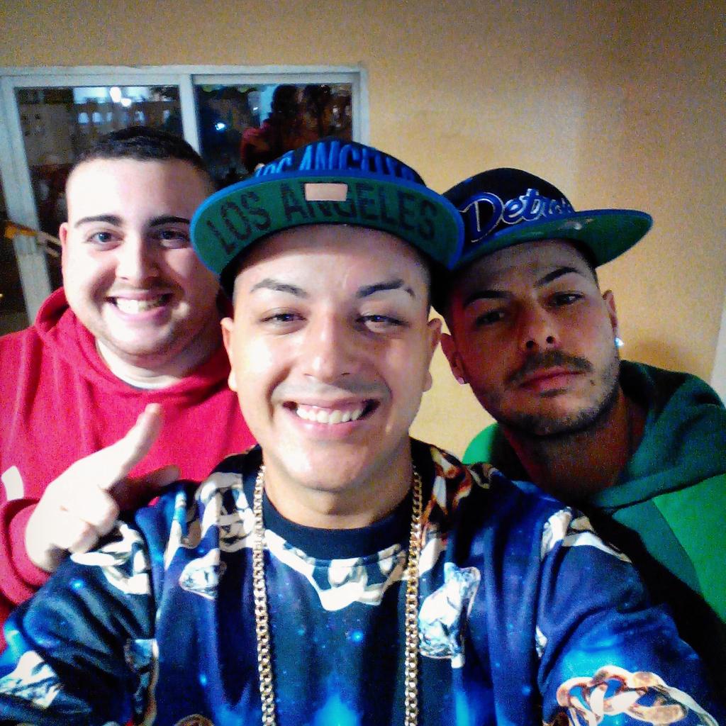 Gozhen's tweet photo. Con @AloyOficial y @Sergiete_74  matandolaaaaaa http://t.co/meBU4rcAqa