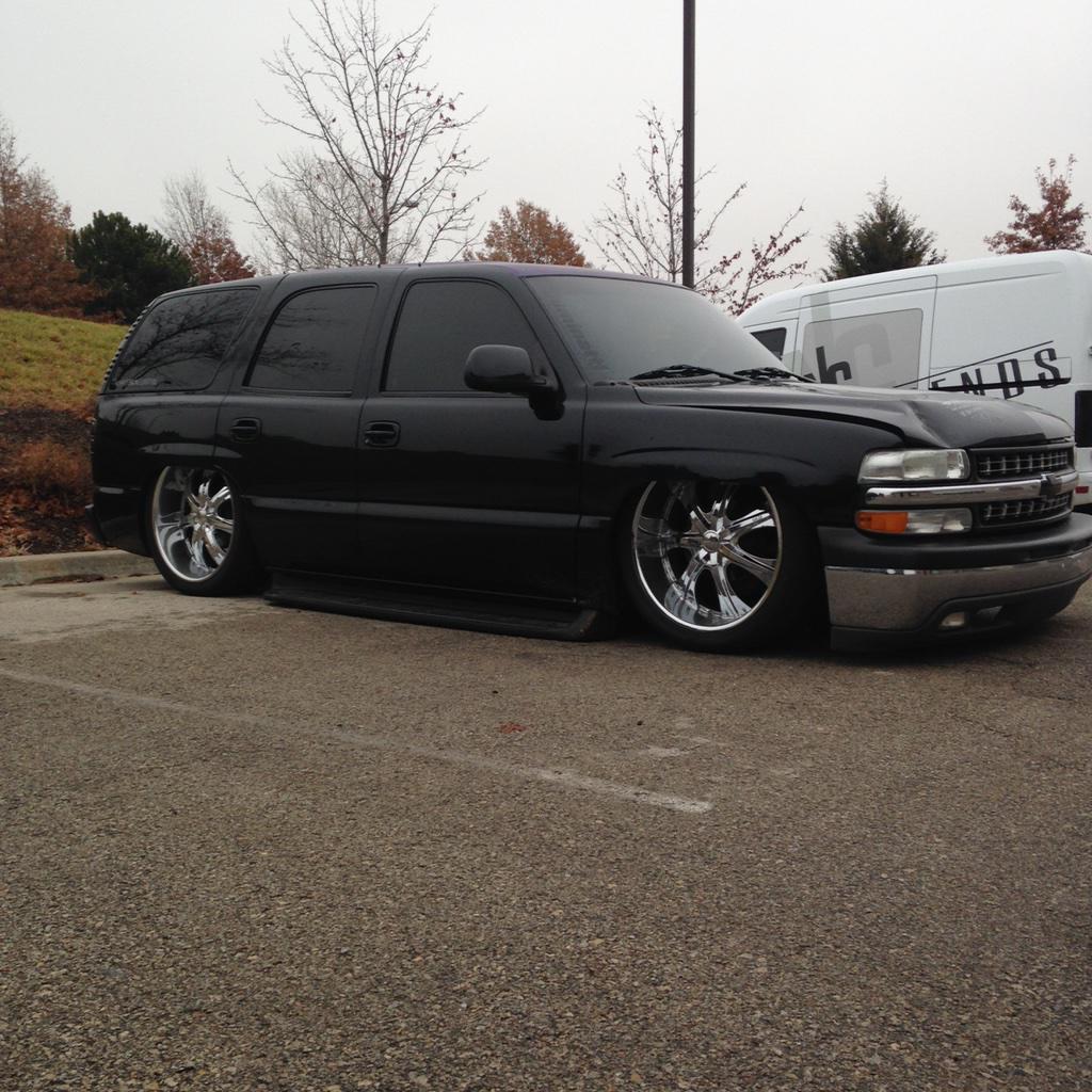 slammed chevy tahoe