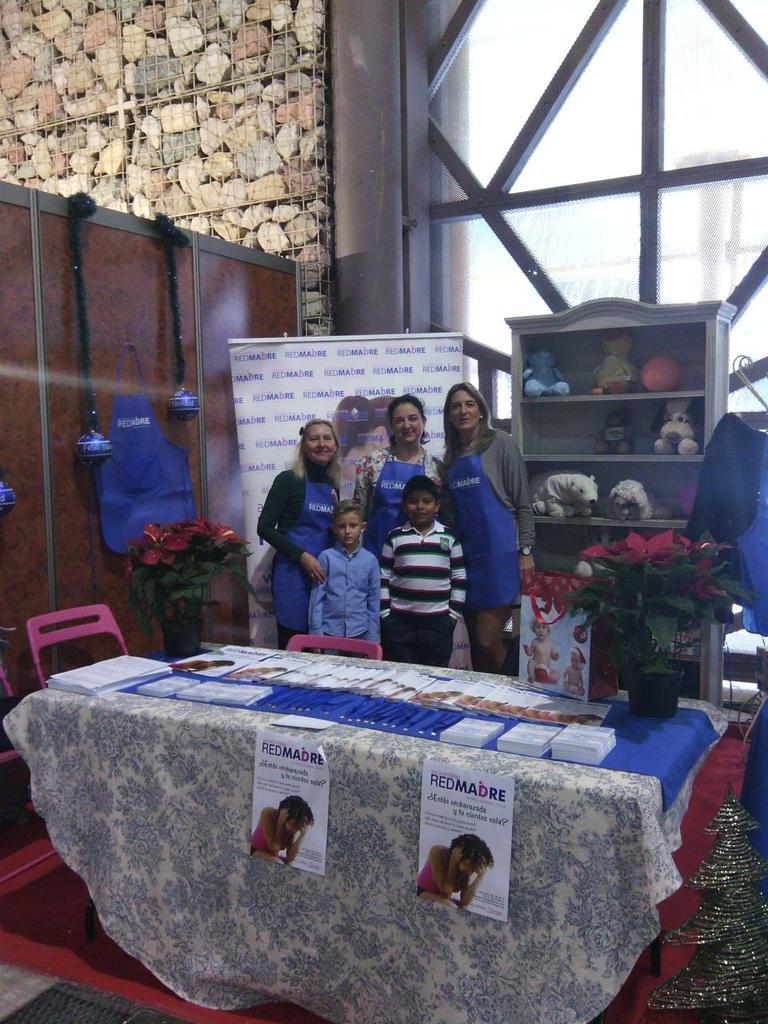Segundo día de <a href="/RedMadreMLG/">Red Madre</a> en <a href="/NuevoFuturoMLG/">Nuevo Futuro Málaga</a>.Venid encontraréis detalles para regalar, seréis solidarios Gracias!!