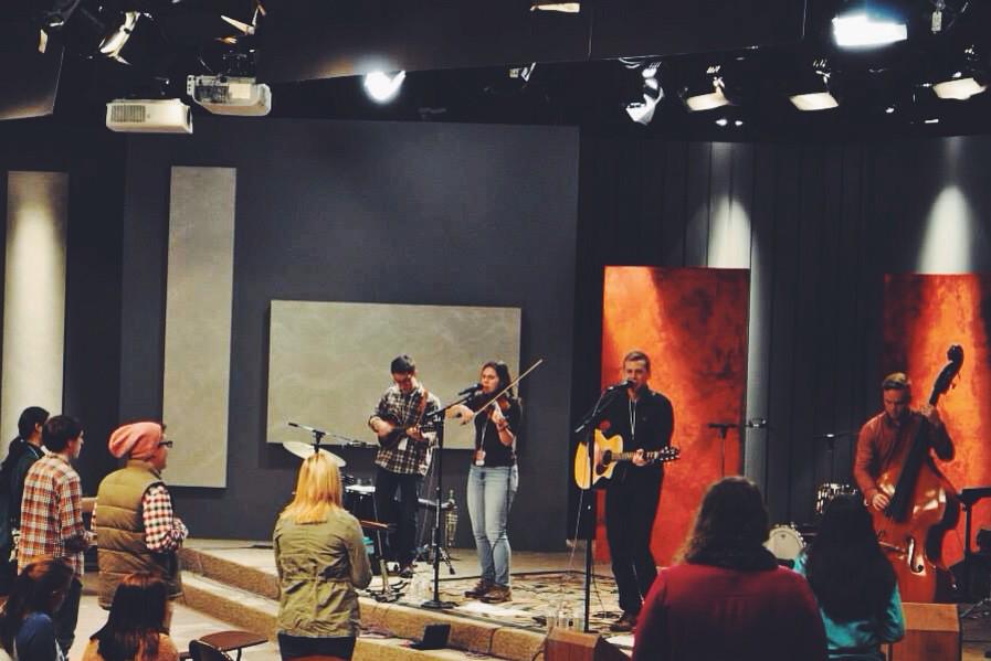 transformPMI's tweet photo. "Hope has come for the whole wide world!" #emmanuel @AsIsaacTheBand #transformstuconf http://t.co/rbqqUxoB6h