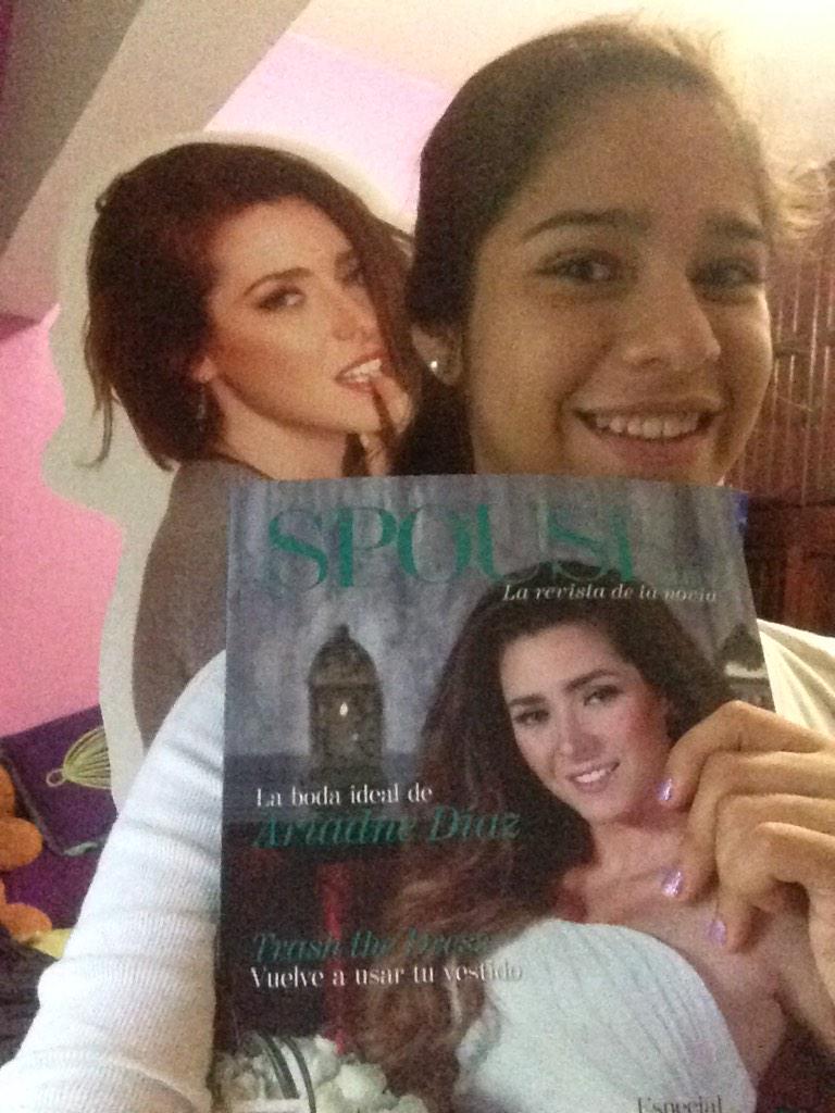 Ceci_Olvera8's tweet photo. @AriDiazz contigo de colada😝💗 #PosadaAriFans #NavidadConAriadne http://t.co/06QGIC436H