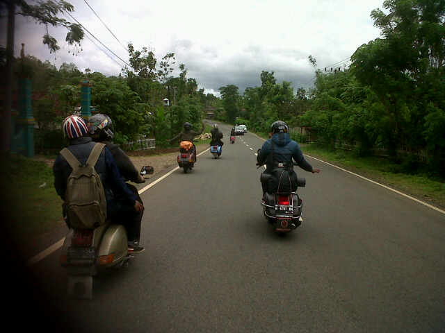 scooter riders on the road #JSR9 #JSRPACITAN #HariRayaVespa #Scooter #Mods #Semarang