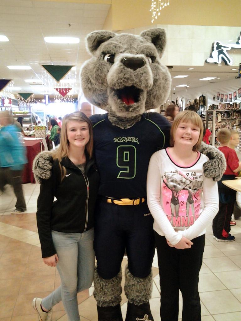 AltmaierJodi's tweet photo. my daugthers with bones, danger football http://t.co/Y8L7aWU0x5