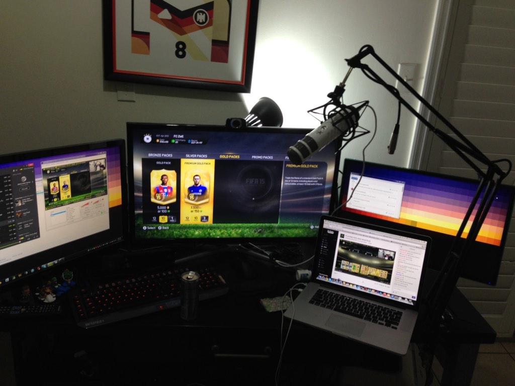 ZwebackHD's tweet photo. Stream setup #fishhype http://t.co/oHZAmTe321
