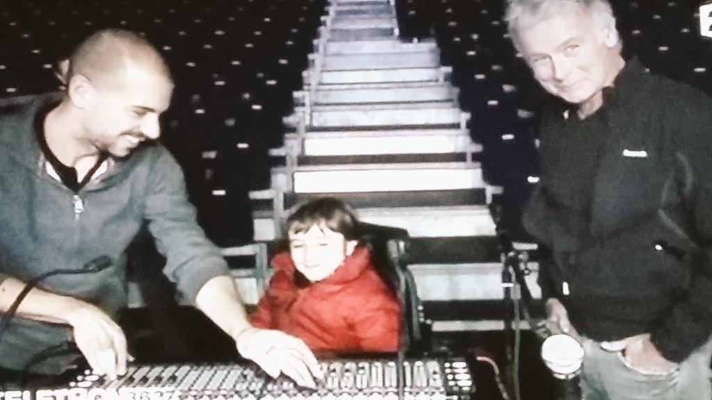 RiLeVa45's tweet image. @dubosc_franck  et Thibault  #telethon2012 #telethon2014  
3637