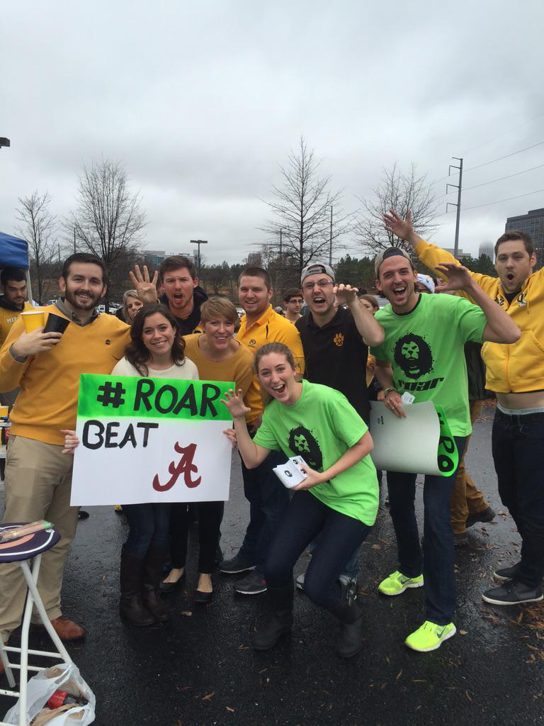 RoaringApp's tweet image. Enjoyed meeting #missouritiger fans #tailgating at the #SECChampionship during the rough beta launch of #roar #app