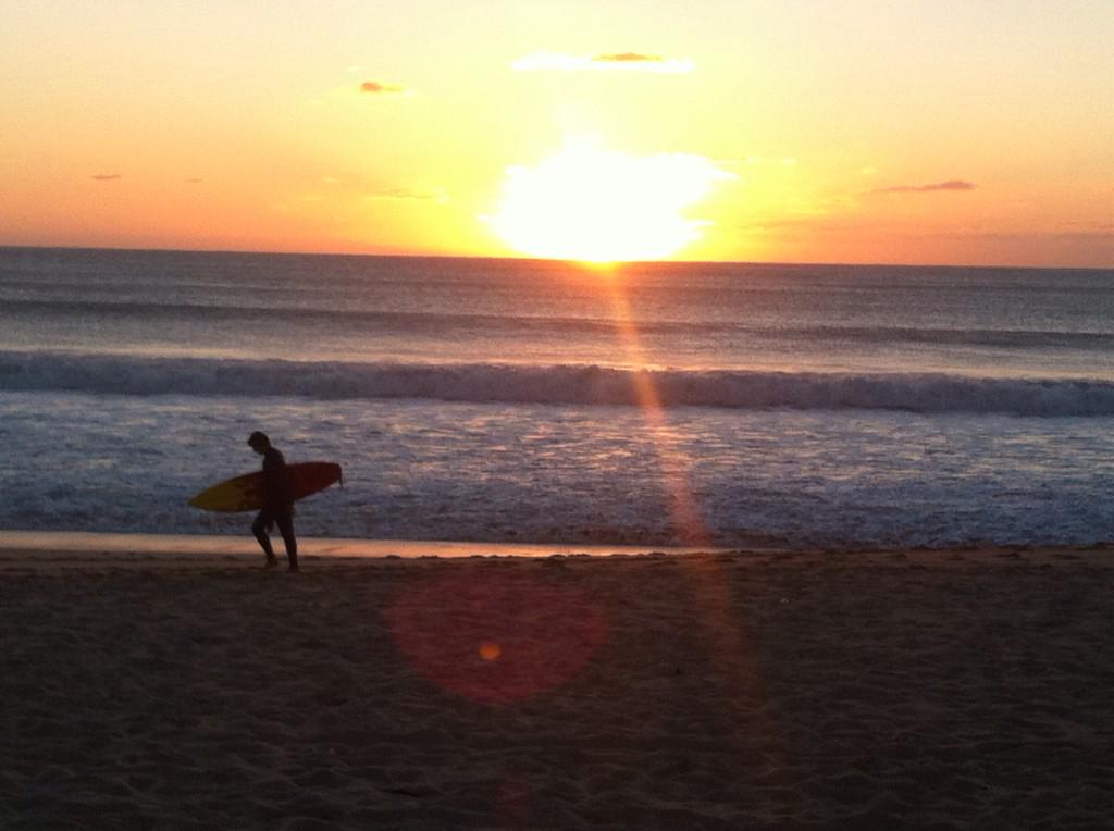 dlallad's tweet photo. #sol #ondas #lua #puravida http://t.co/8SFFcgQXDL