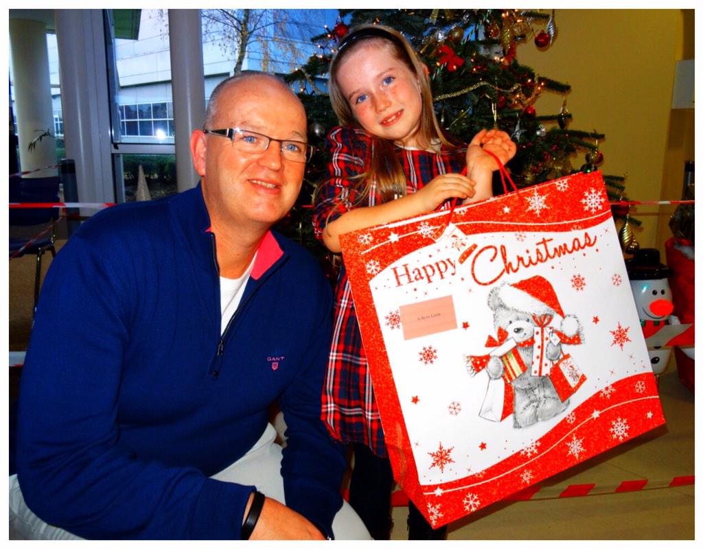 dunshaughlin's tweet photo. It's Christmas.
#DaddyN'Daughter http://t.co/1XLnfSrINy