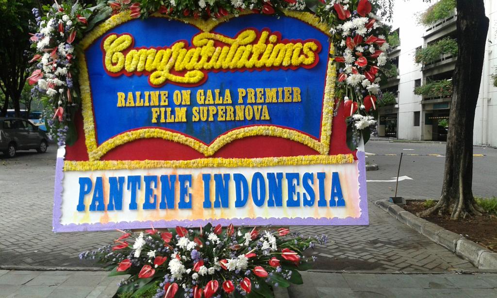 Thank you <a href="/PanteneID/">Pantene Indonesia</a> untuk karangan bunganya buat <a href="/ralineshah/">Raline Shah</a> ❤🙏
