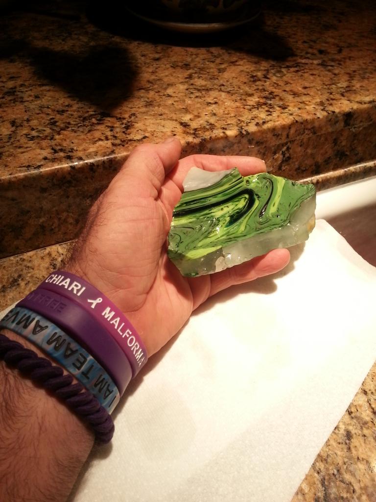 Chiariat50's tweet photo. @Tonymorriss89 @LucyKittie @tamchiari @stephenstephan what kind of rock or material could this be? http://t.co/Onh2KwIWGk